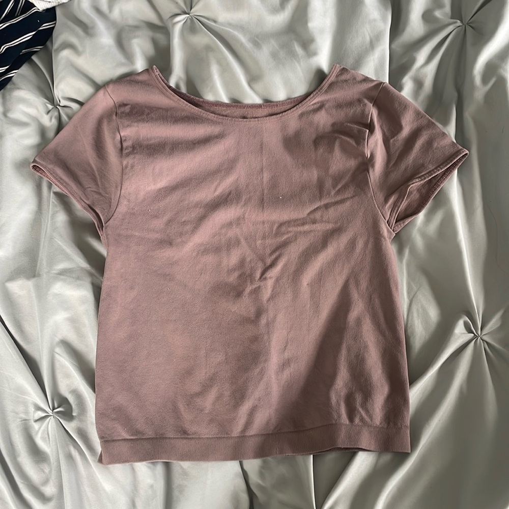 Tight fit cropped tee